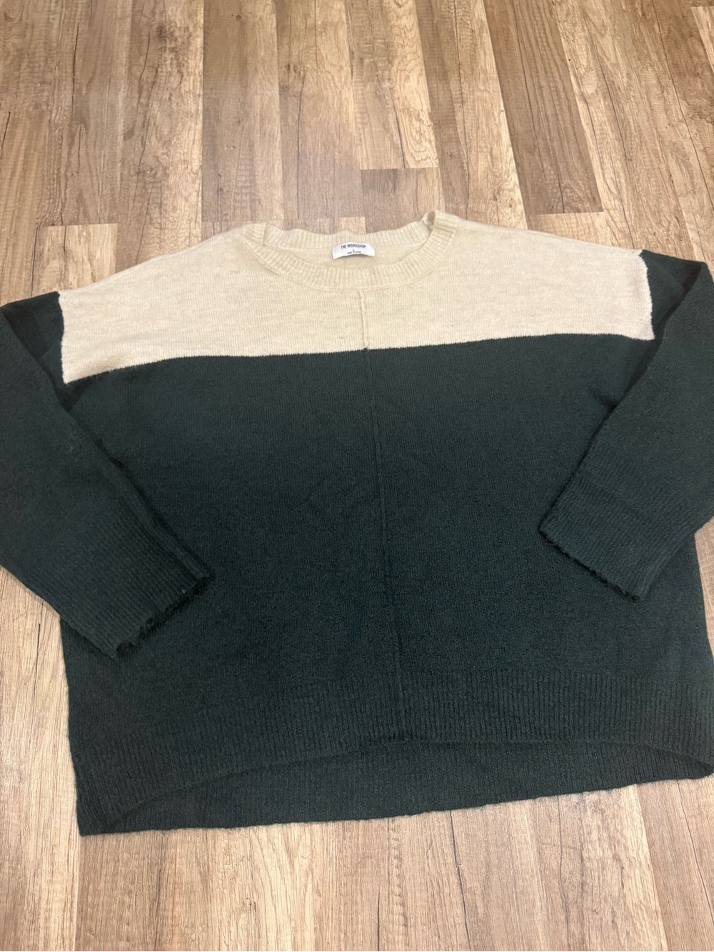 Two-Tone Crewneck Sweater - Cream & Dark Green